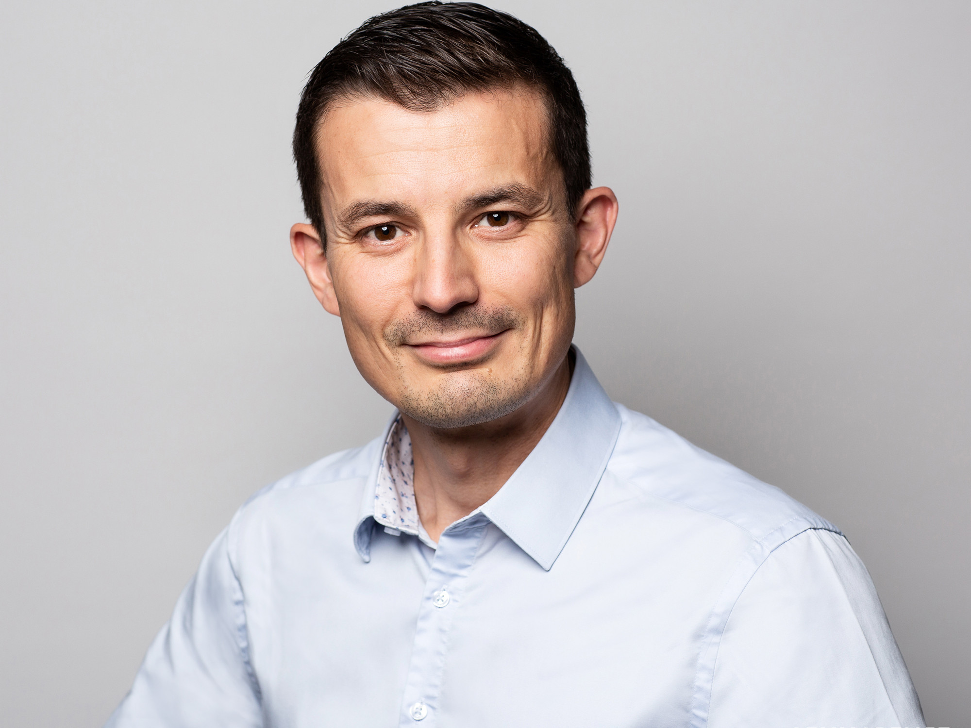 photographie de portrait entreprise rollon shooting de commerciaux à nantes