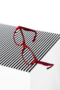 Still life, photographe publicitaire, produit, e-commerce, lunettes Nantes, photographe Emma pellet